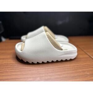 YZY Slide YS-01 SIZE: 4